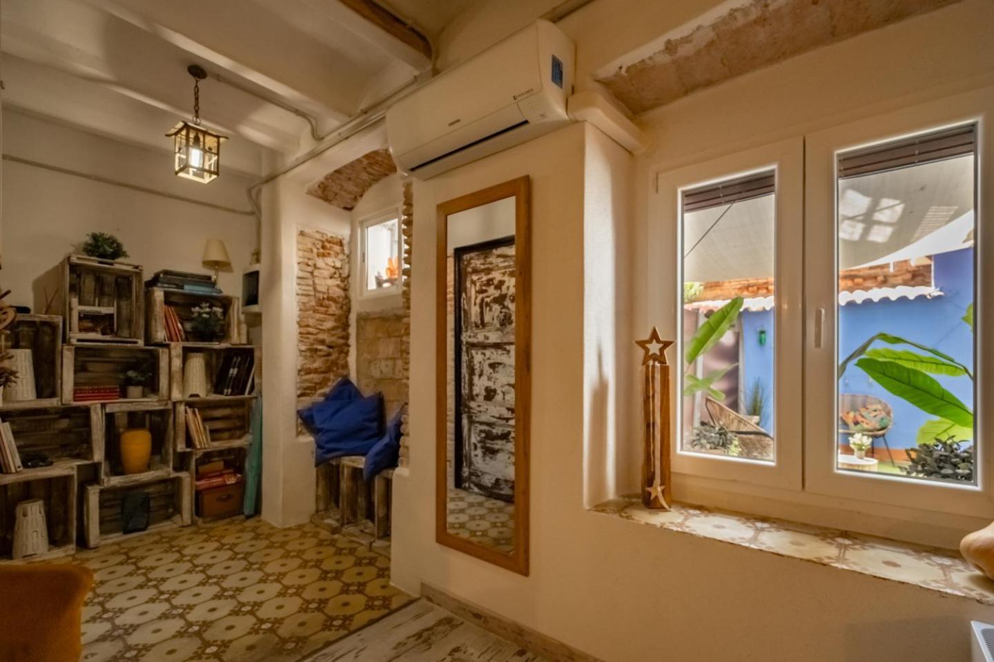 Apartamento en el corazón de Tarragona. Planta baja con patio. Exterior foto