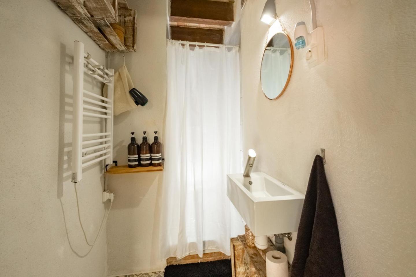 Apartamento en el corazón de Tarragona. Planta baja con patio. Exterior foto