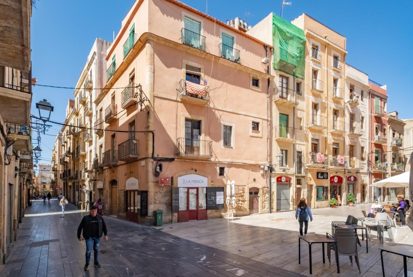 Apartamento en el corazón de Tarragona. Planta baja con patio. Exterior foto