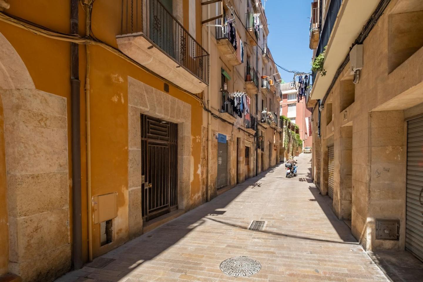 Apartamento en el corazón de Tarragona. Planta baja con patio. Exterior foto
