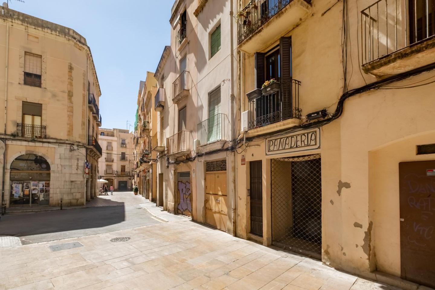 Apartamento en el corazón de Tarragona. Planta baja con patio. Exterior foto