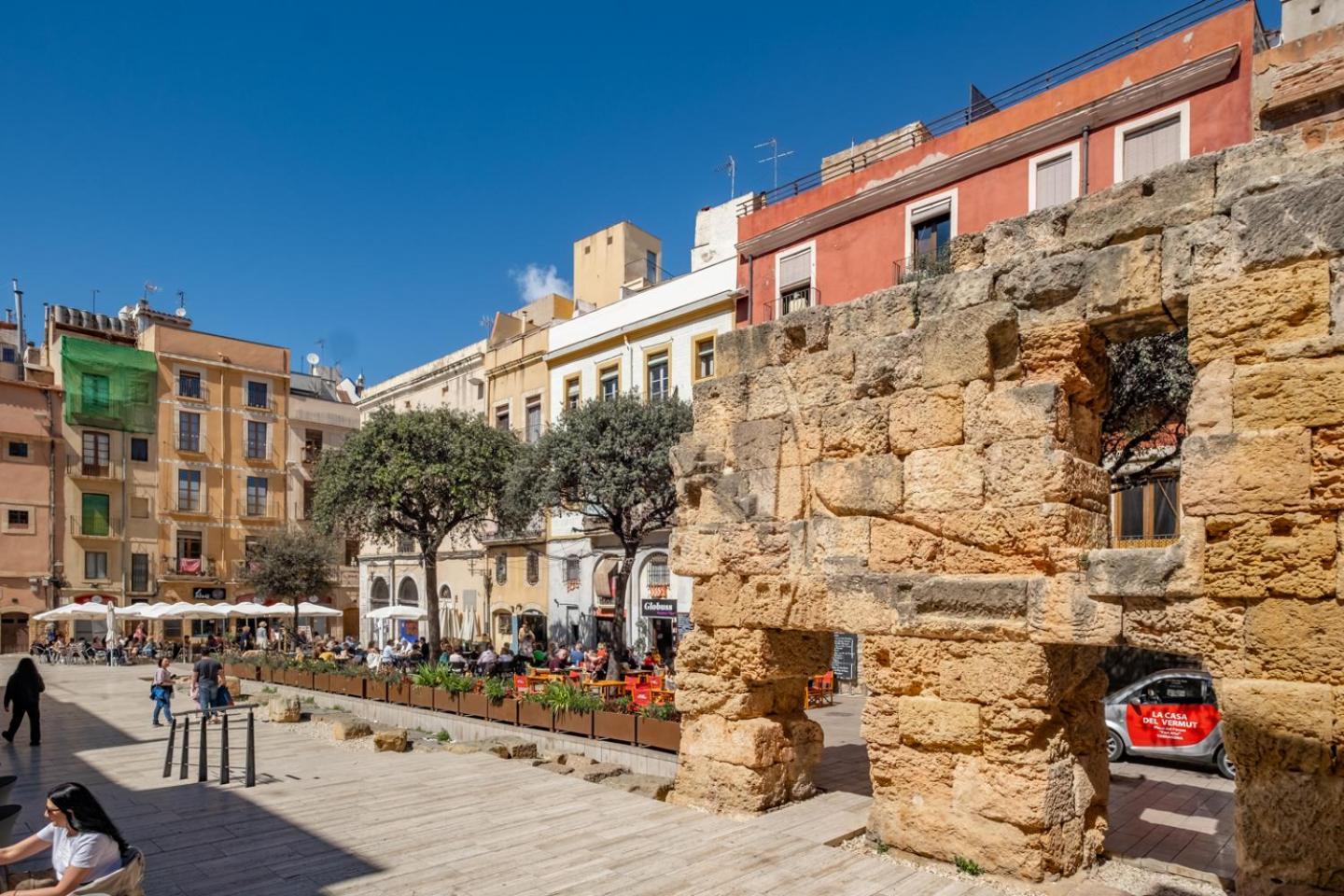Apartamento en el corazón de Tarragona. Planta baja con patio. Exterior foto